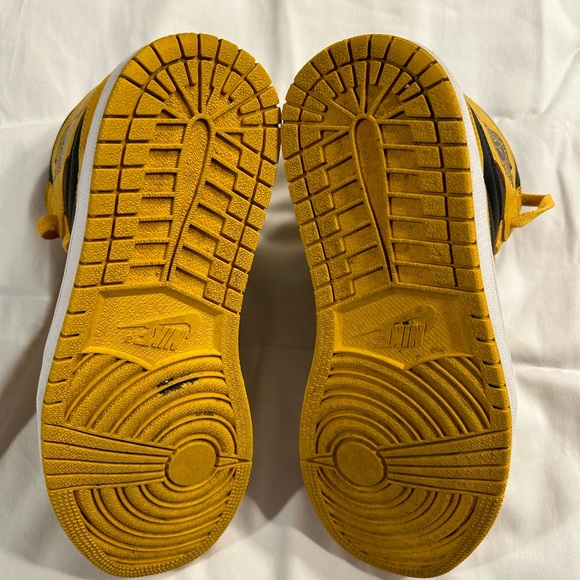 Nike Air Jordan 1 Mid ‘Pollen’. Size 9.5 - Picture 3 of 6